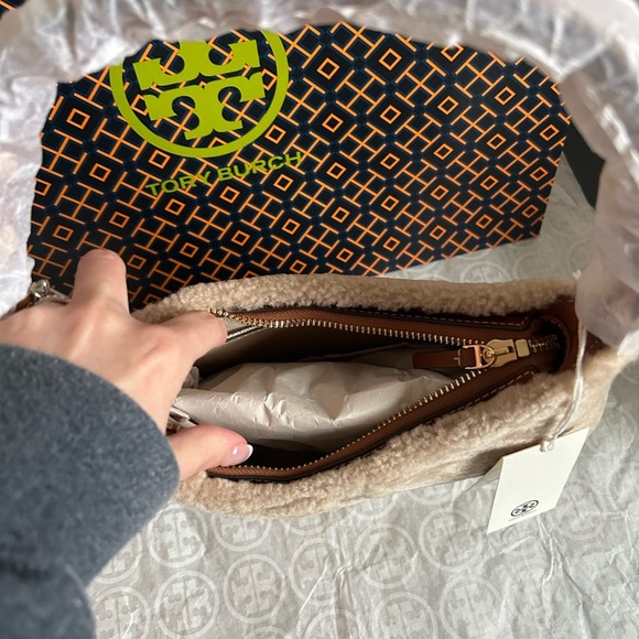 Tory Burch Emerson Shearling Shoulder Bag Fresh Wheat Gold Tan Brown Cream - Picture 6 of 11